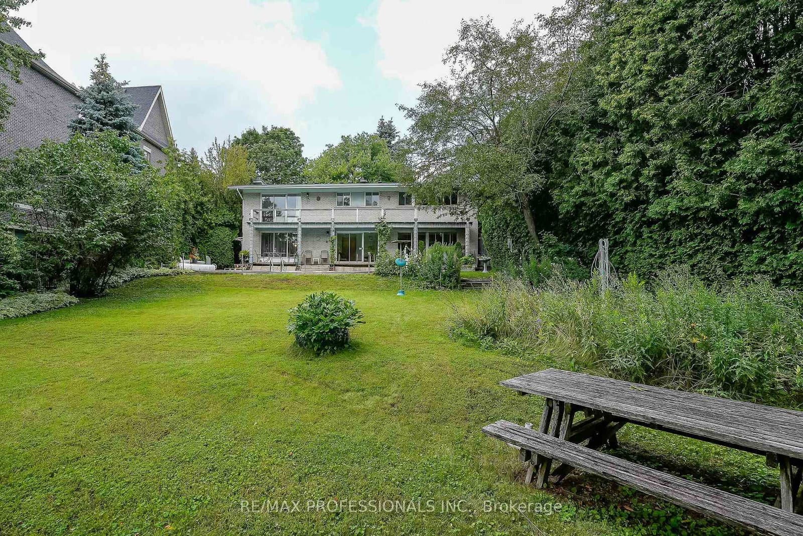 189 Edenbridge Drive thumbnail 44