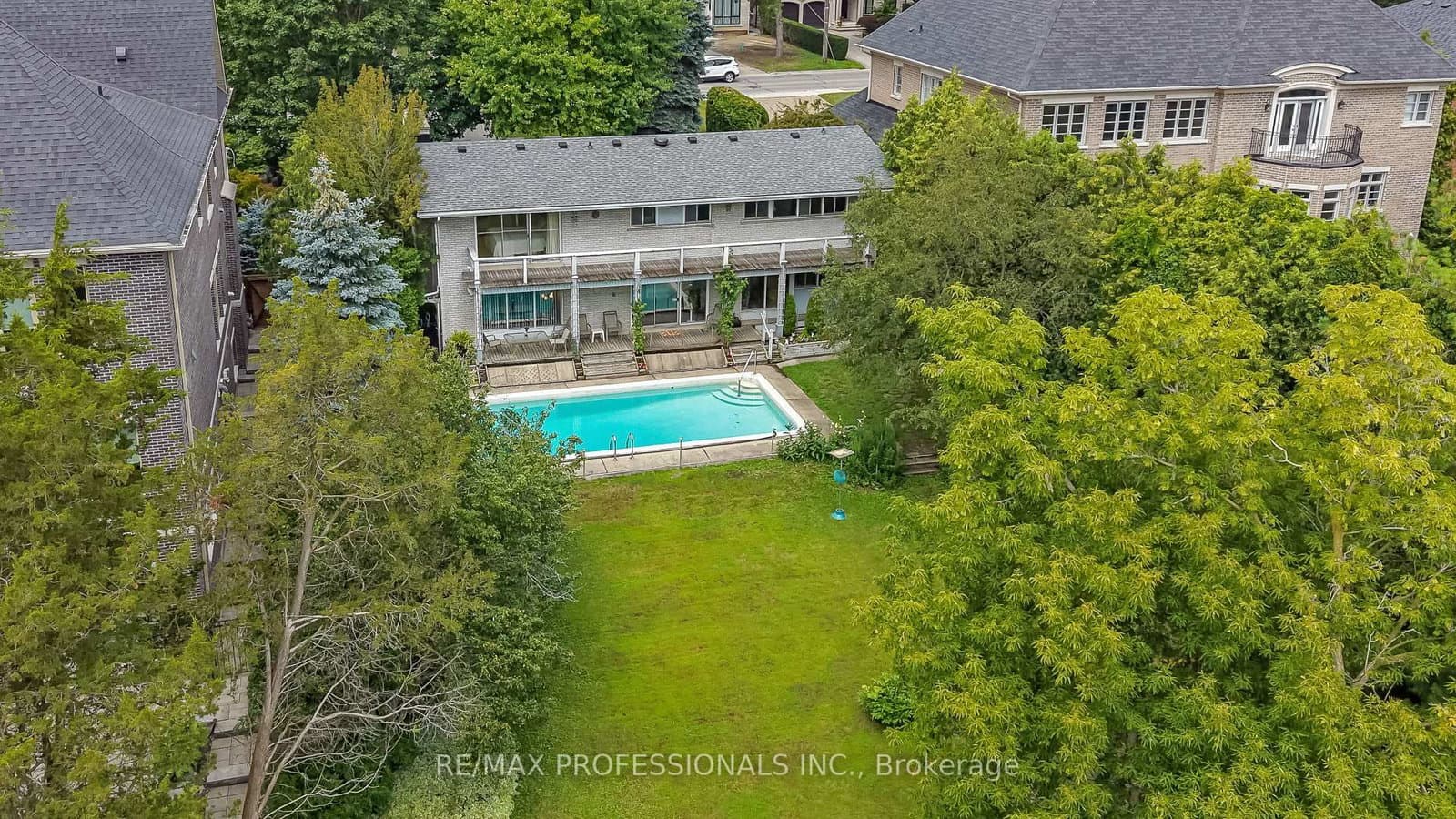 189 Edenbridge Drive thumbnail 45