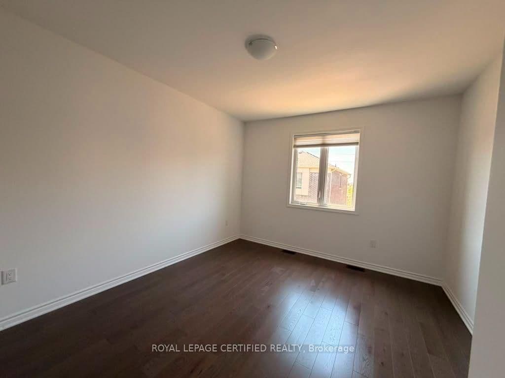 1514 Moira Crescent thumbnail 11