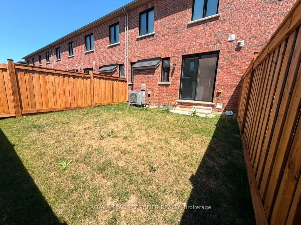 1514 Moira Crescent thumbnail 14