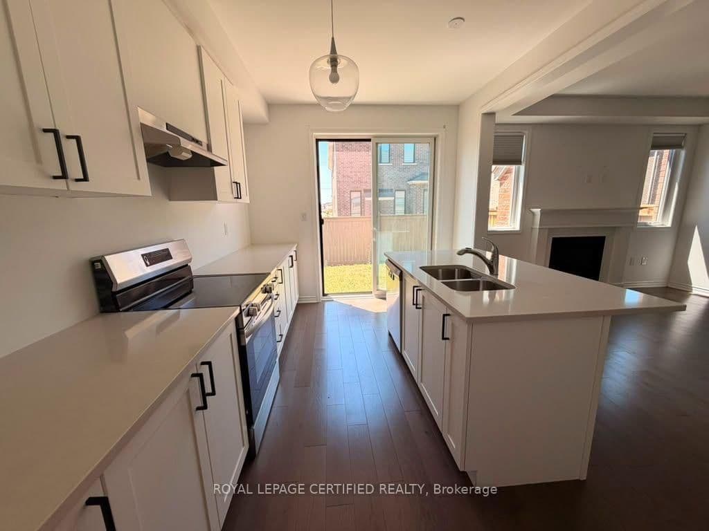 1514 Moira Crescent thumbnail 6
