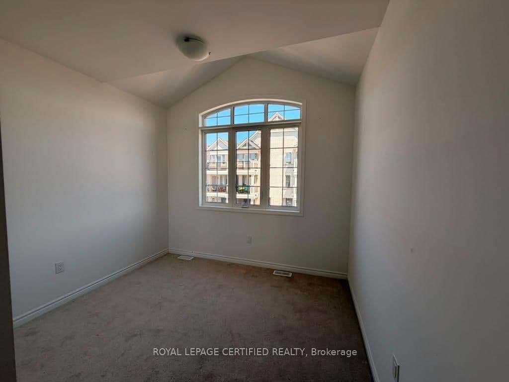 1514 Moira Crescent thumbnail 9