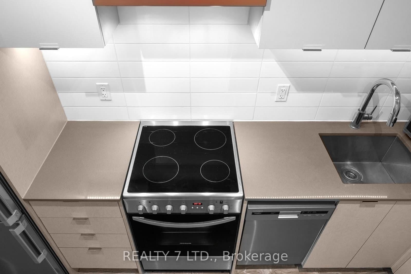 26 Gibbs Road, Unit 1033 thumbnail 14