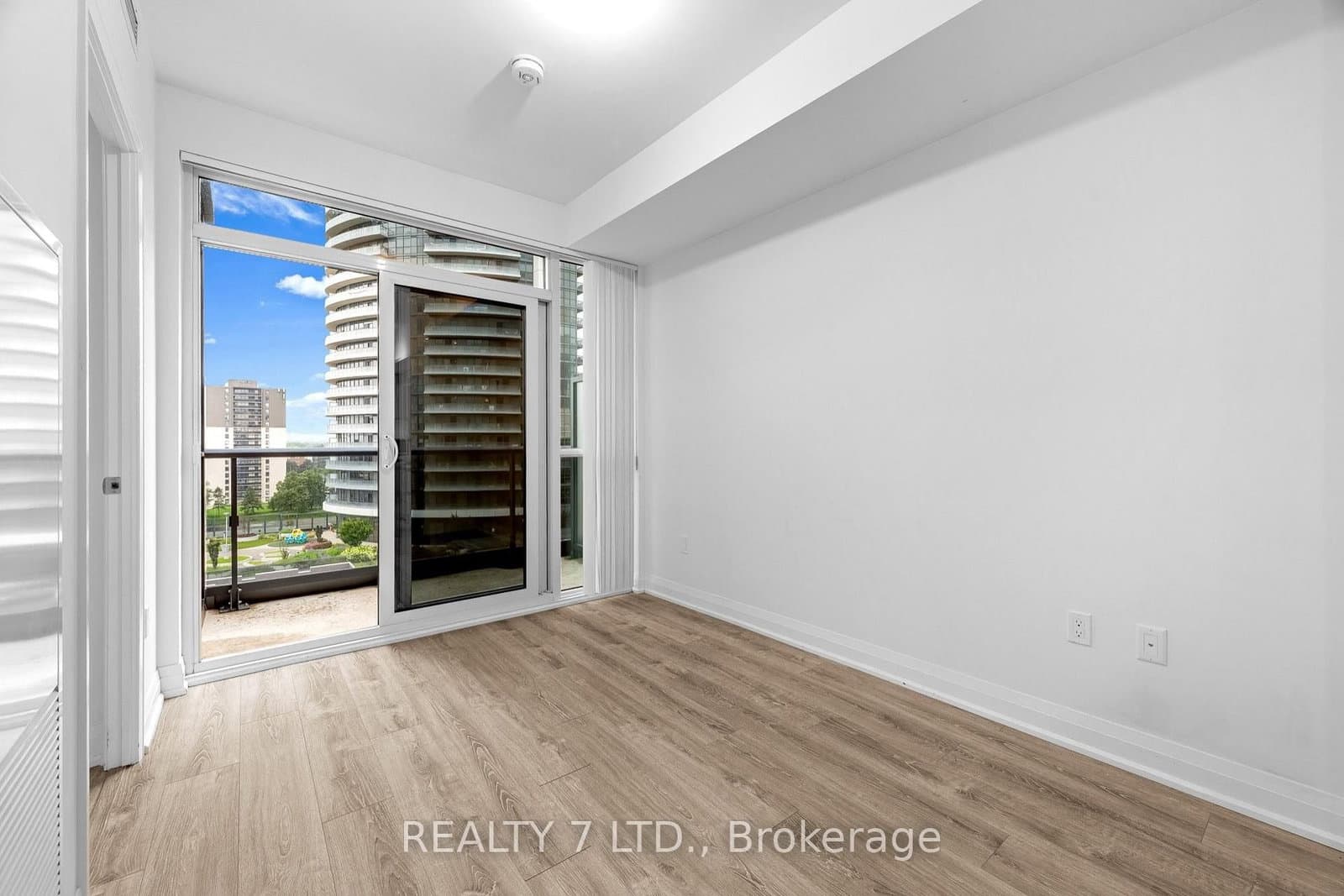 26 Gibbs Road, Unit 1033 thumbnail 17