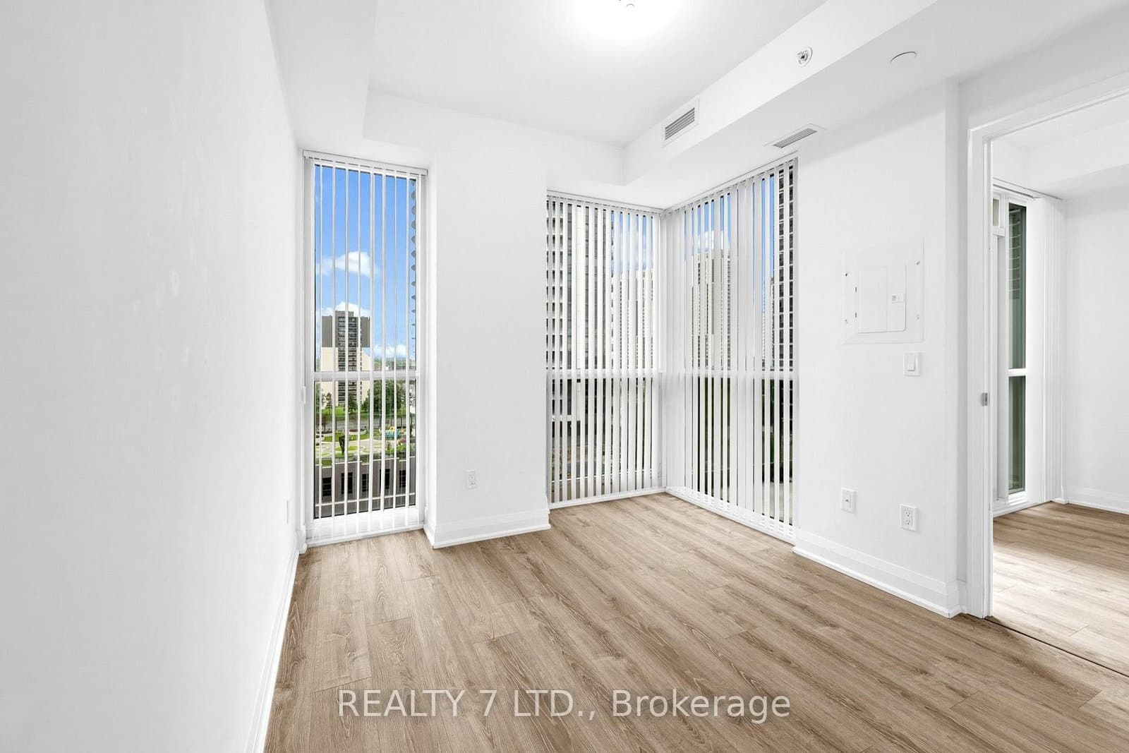 26 Gibbs Road, Unit 1033 thumbnail 28