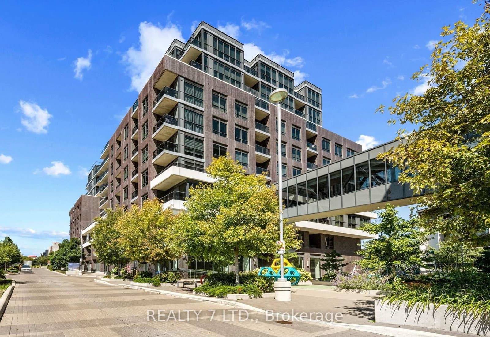 26 Gibbs Road, Unit 1033 thumbnail 3