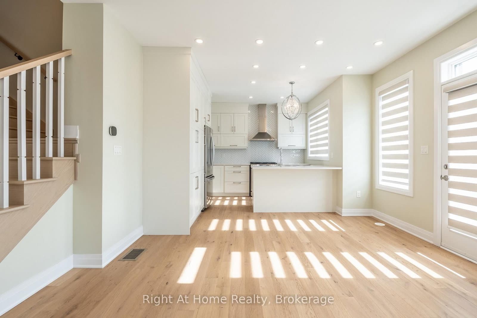 80 Settlers Road E thumbnail 12