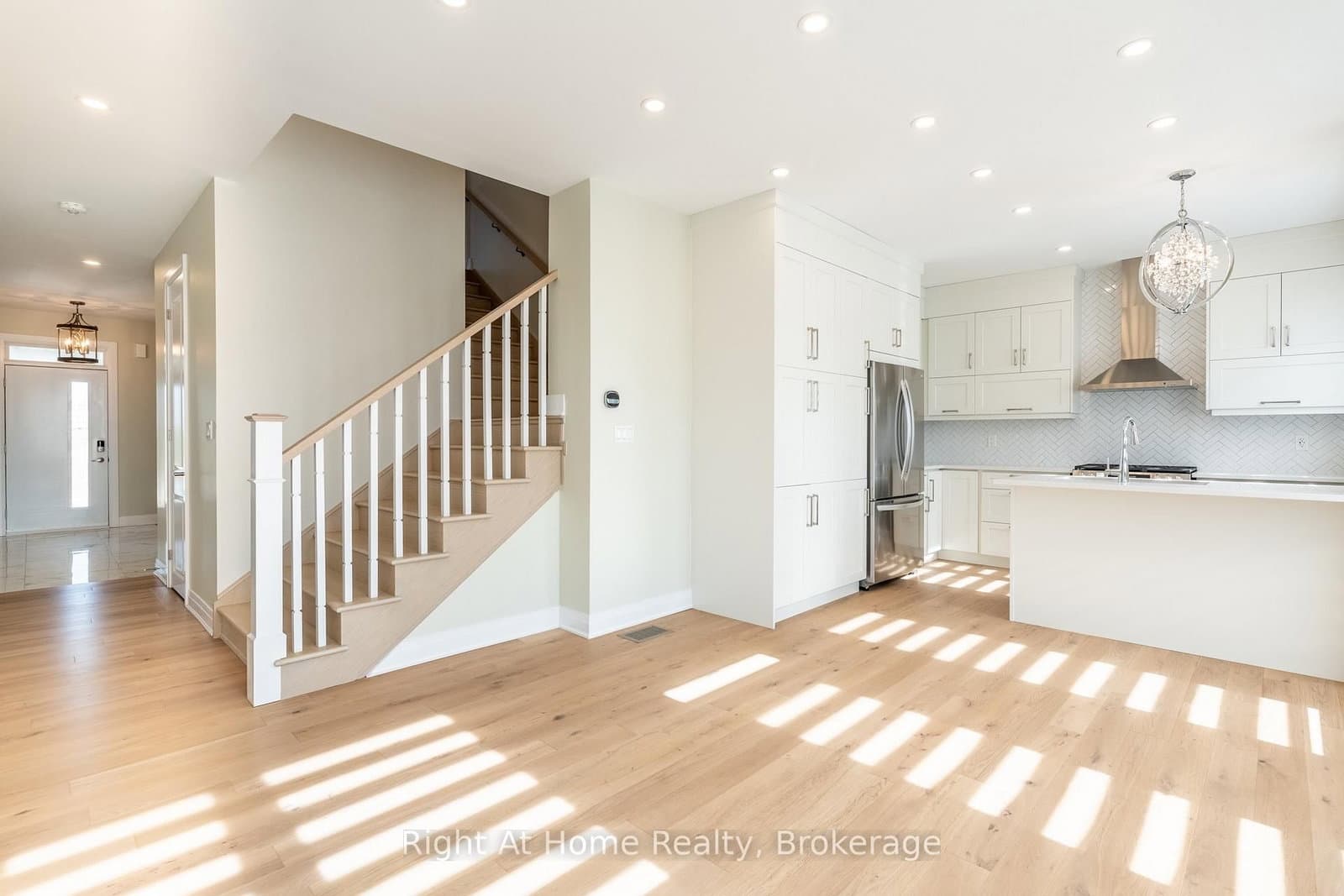 80 Settlers Road E thumbnail 13