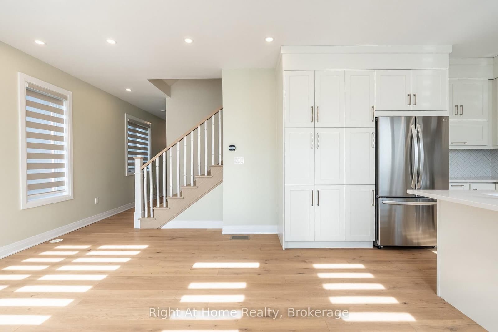 80 Settlers Road E thumbnail 14