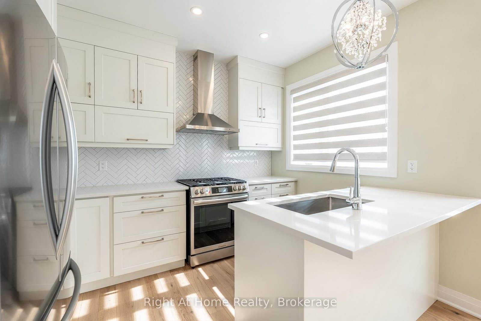 80 Settlers Road E thumbnail 21
