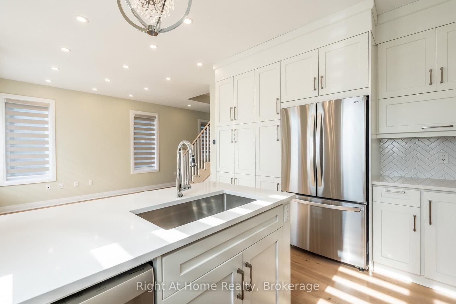 80 Settlers Road E thumbnail 23