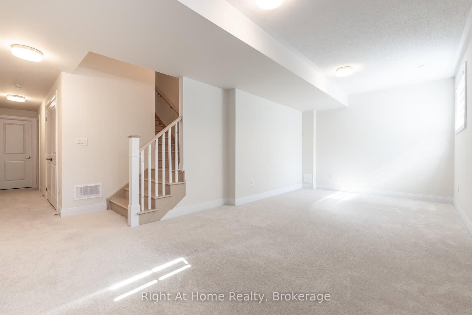 80 Settlers Road E thumbnail 42