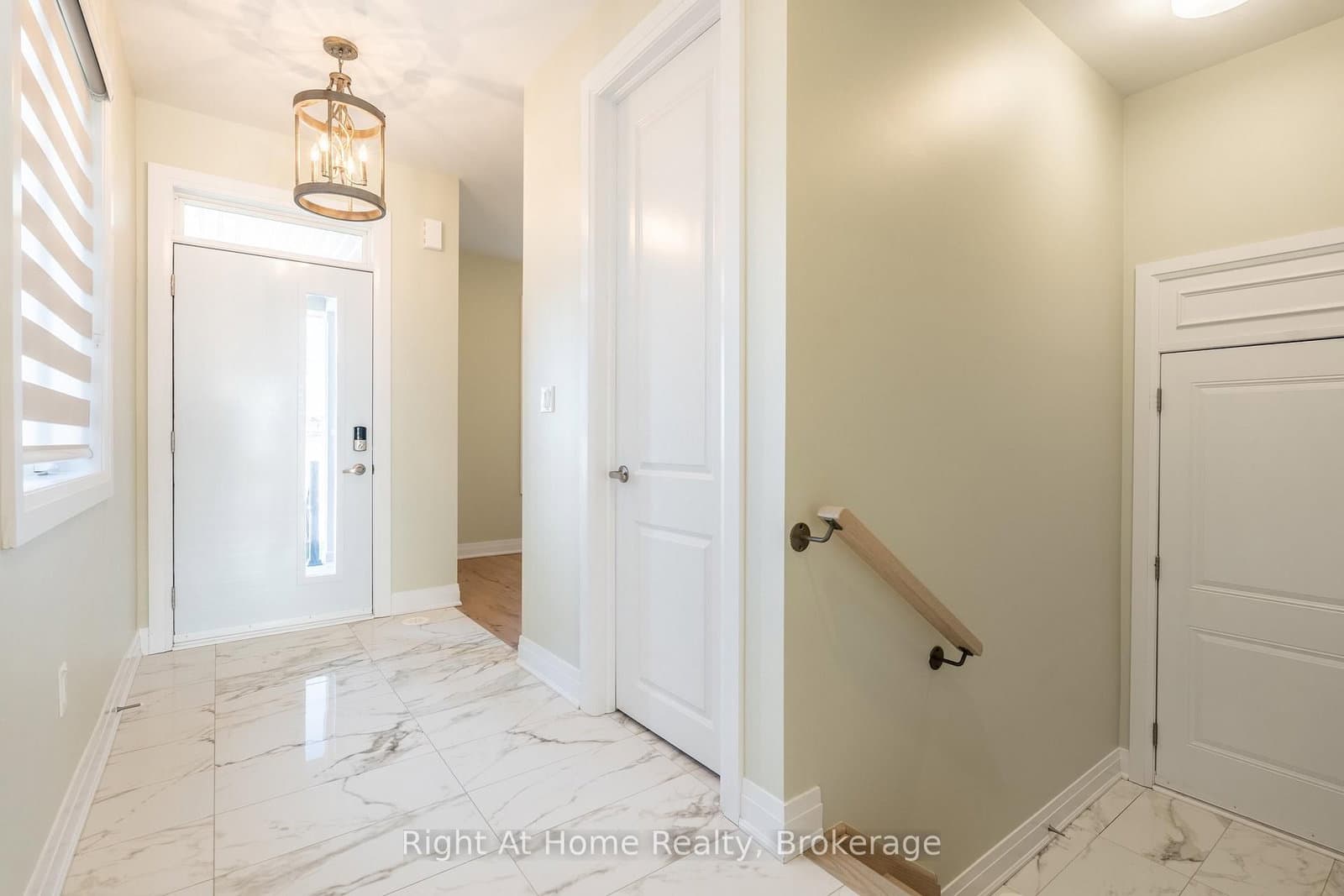 80 Settlers Road E thumbnail 5
