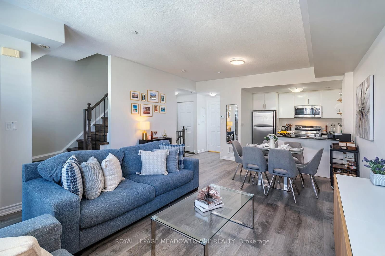 10 Carnation Avenue, Unit 19 - Image 1