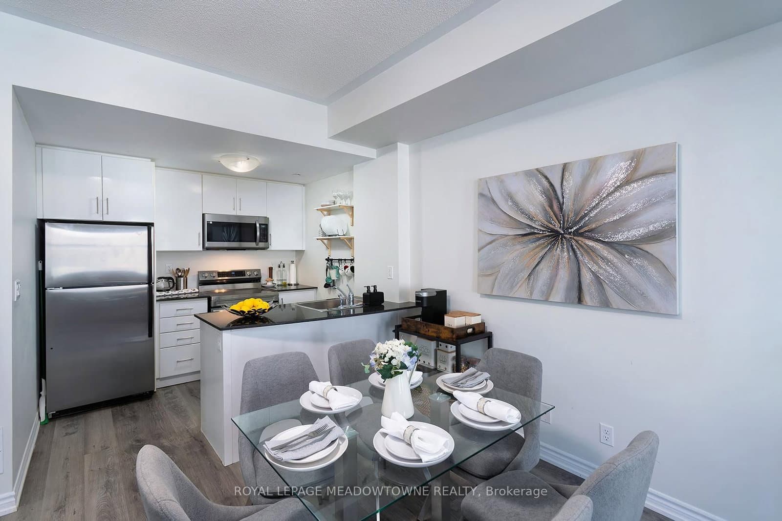 10 Carnation Avenue, Unit 19 thumbnail 11