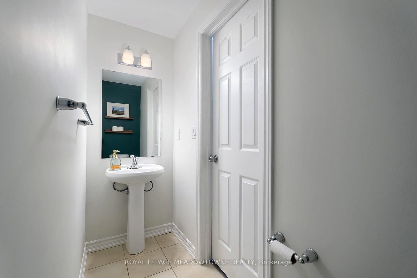 10 Carnation Avenue, Unit 19 thumbnail 14