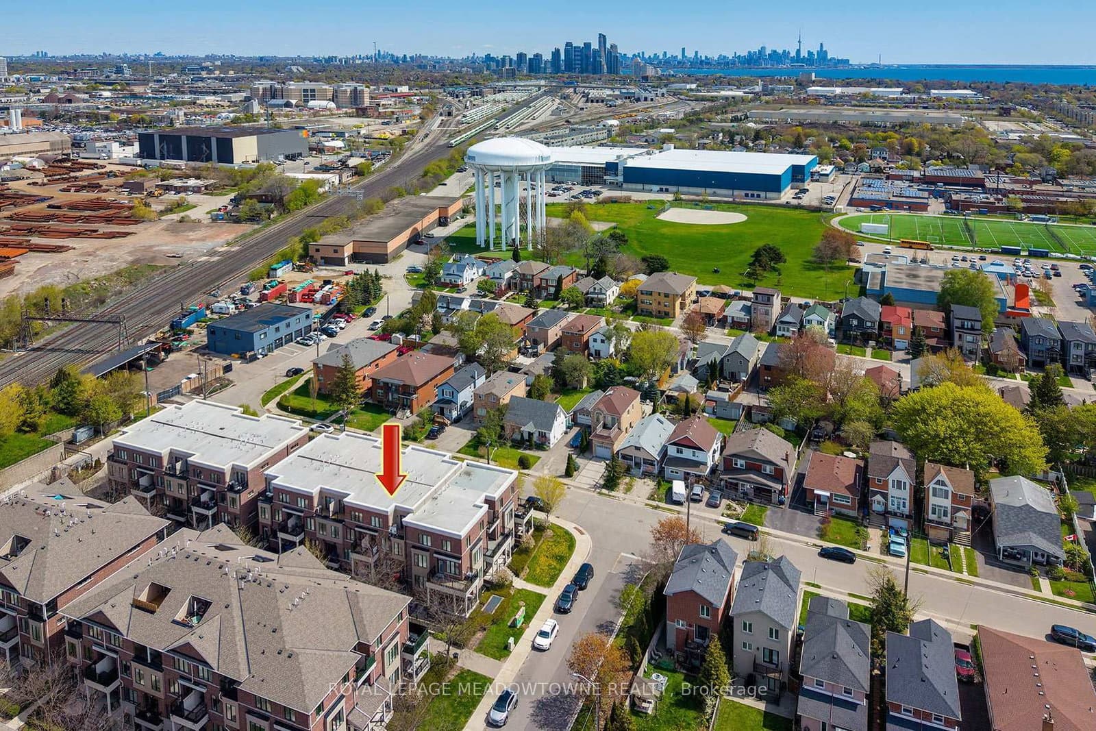 10 Carnation Avenue, Unit 19 thumbnail 3