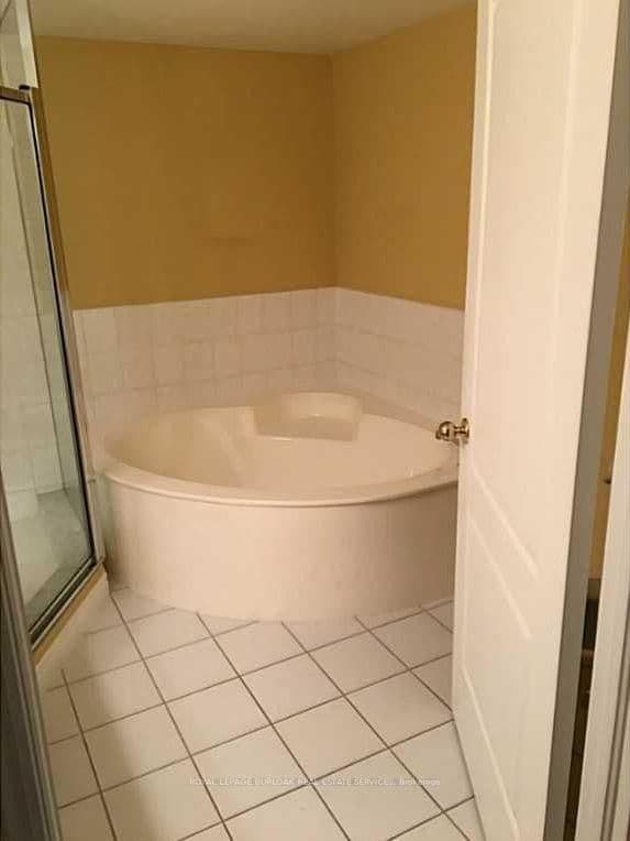 1276 Maple Crossing Boulevard, Unit 809 thumbnail 13