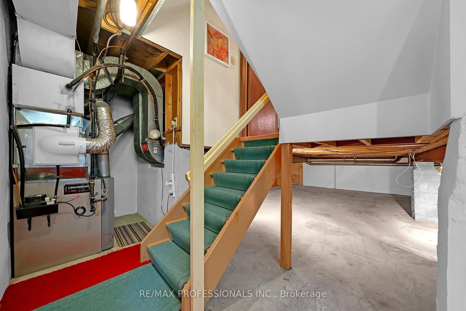 1877 Silverberry Crescent thumbnail 25