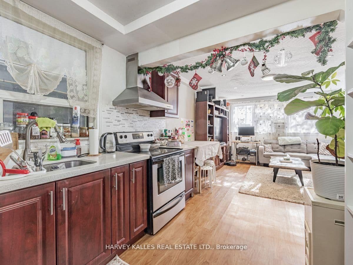 6 Carrington Avenue thumbnail 6