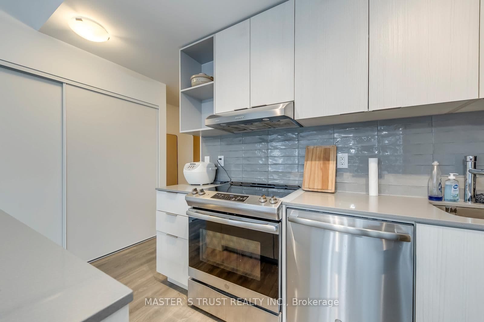 2520 Eglinton Avenue W, Unit 1804 thumbnail 10
