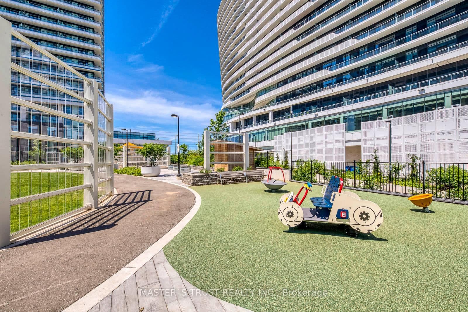 2520 Eglinton Avenue W, Unit 1804 thumbnail 37
