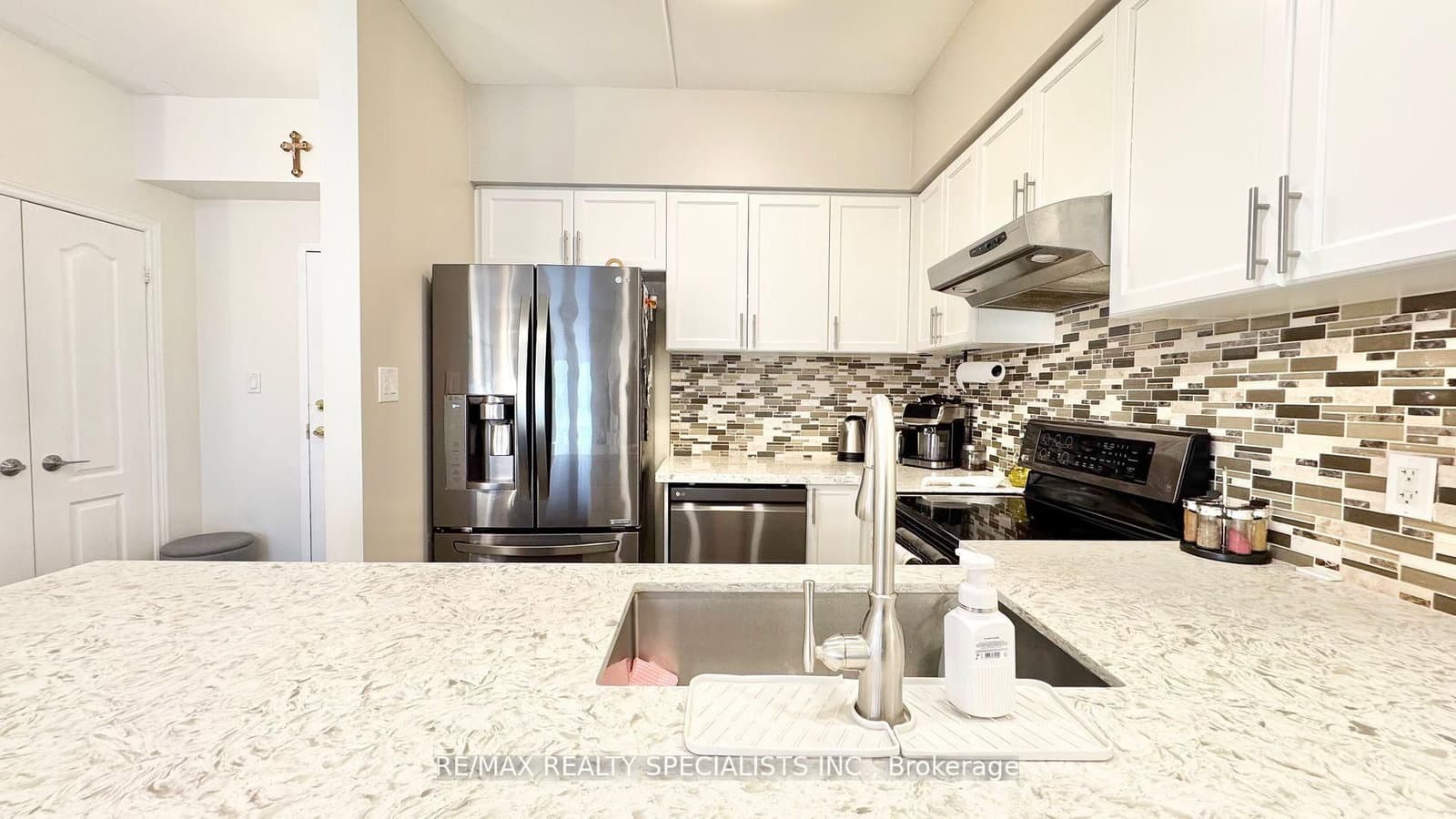 4016 Kilmer Drive, Unit 112 thumbnail 23