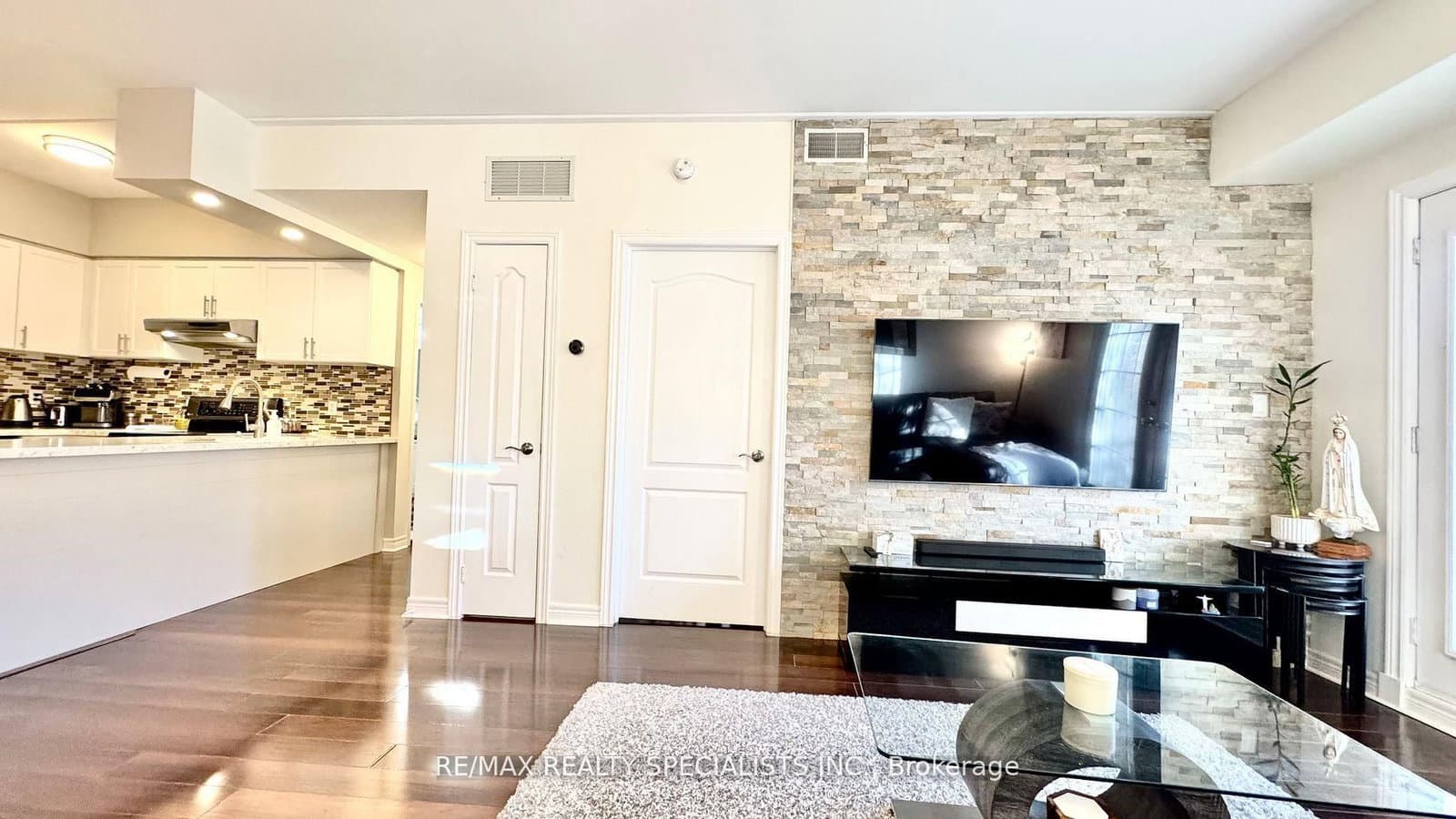4016 Kilmer Drive, Unit 112 thumbnail 30