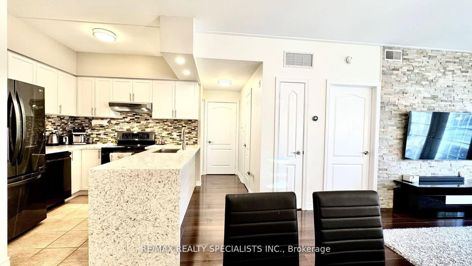 4016 Kilmer Drive, Unit 112 thumbnail 31