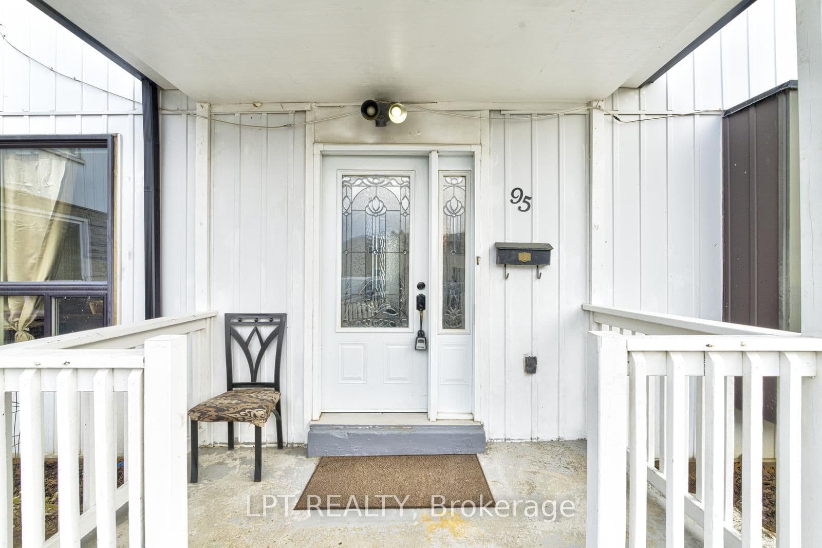 95 Huntingwood Crescent thumbnail 3