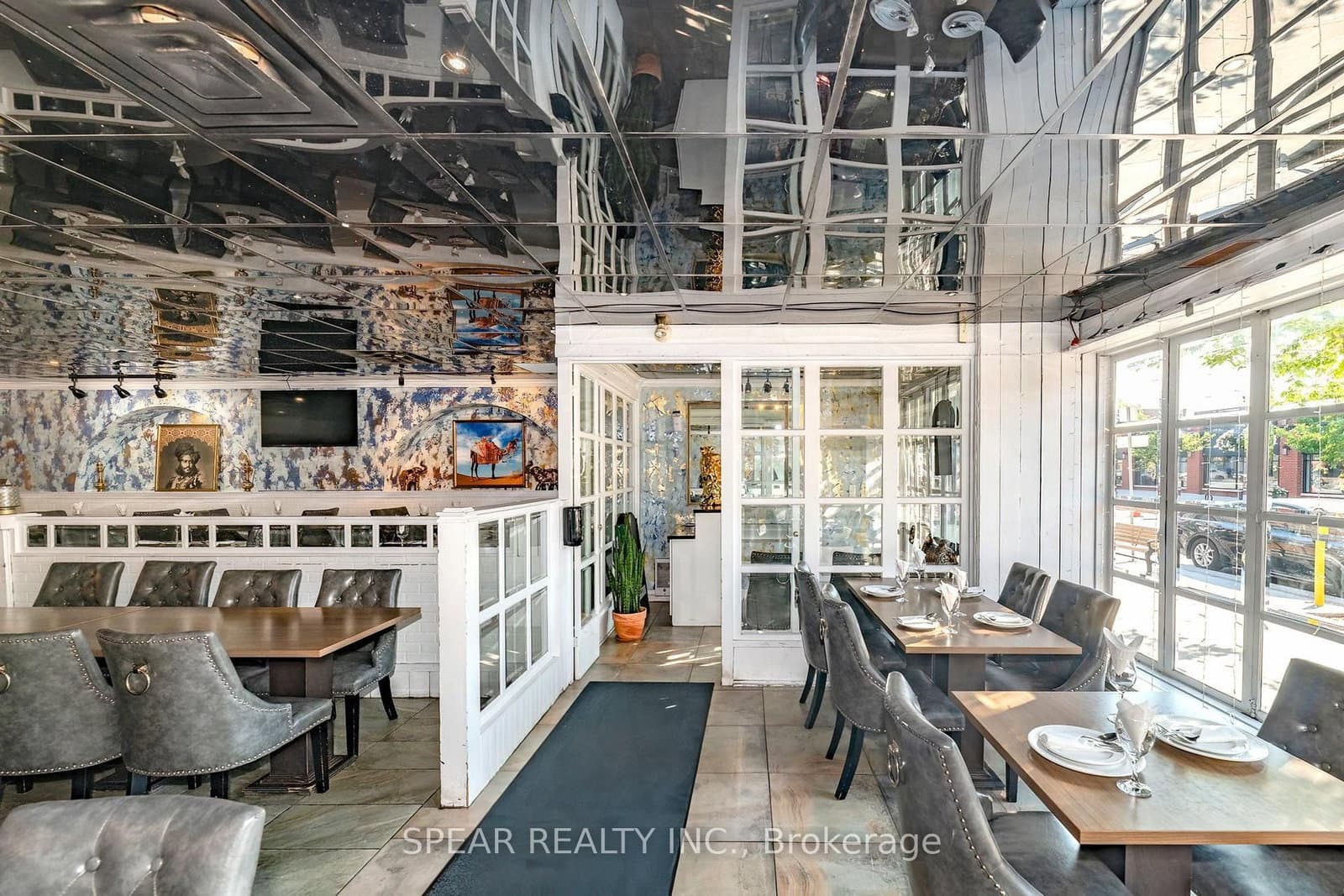 263 Lakeshore Road E thumbnail 2