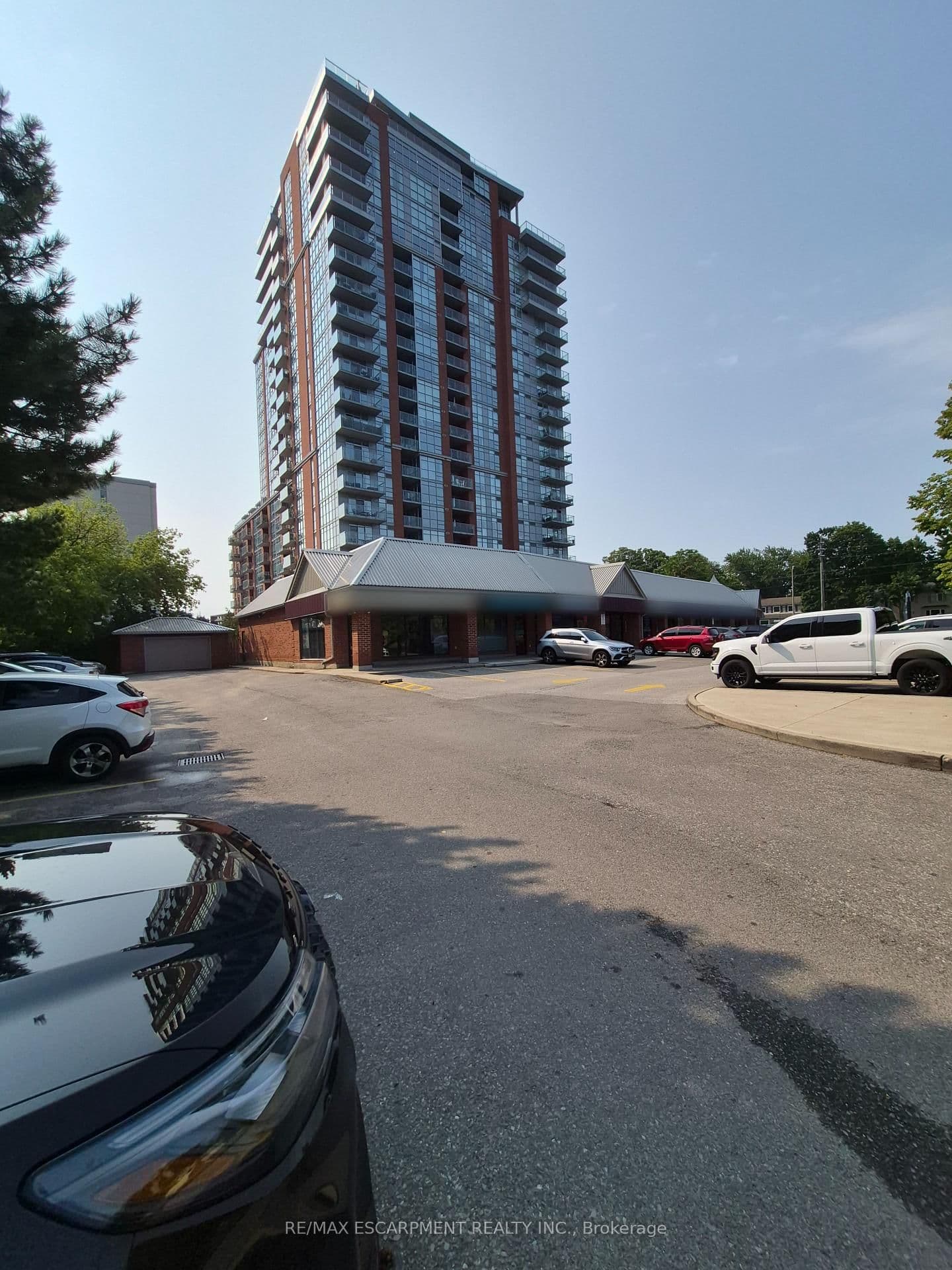573 Maple Avenue, Unit 2 thumbnail 22