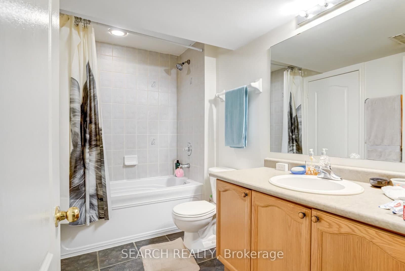 19 Treeline Boulevard thumbnail 32