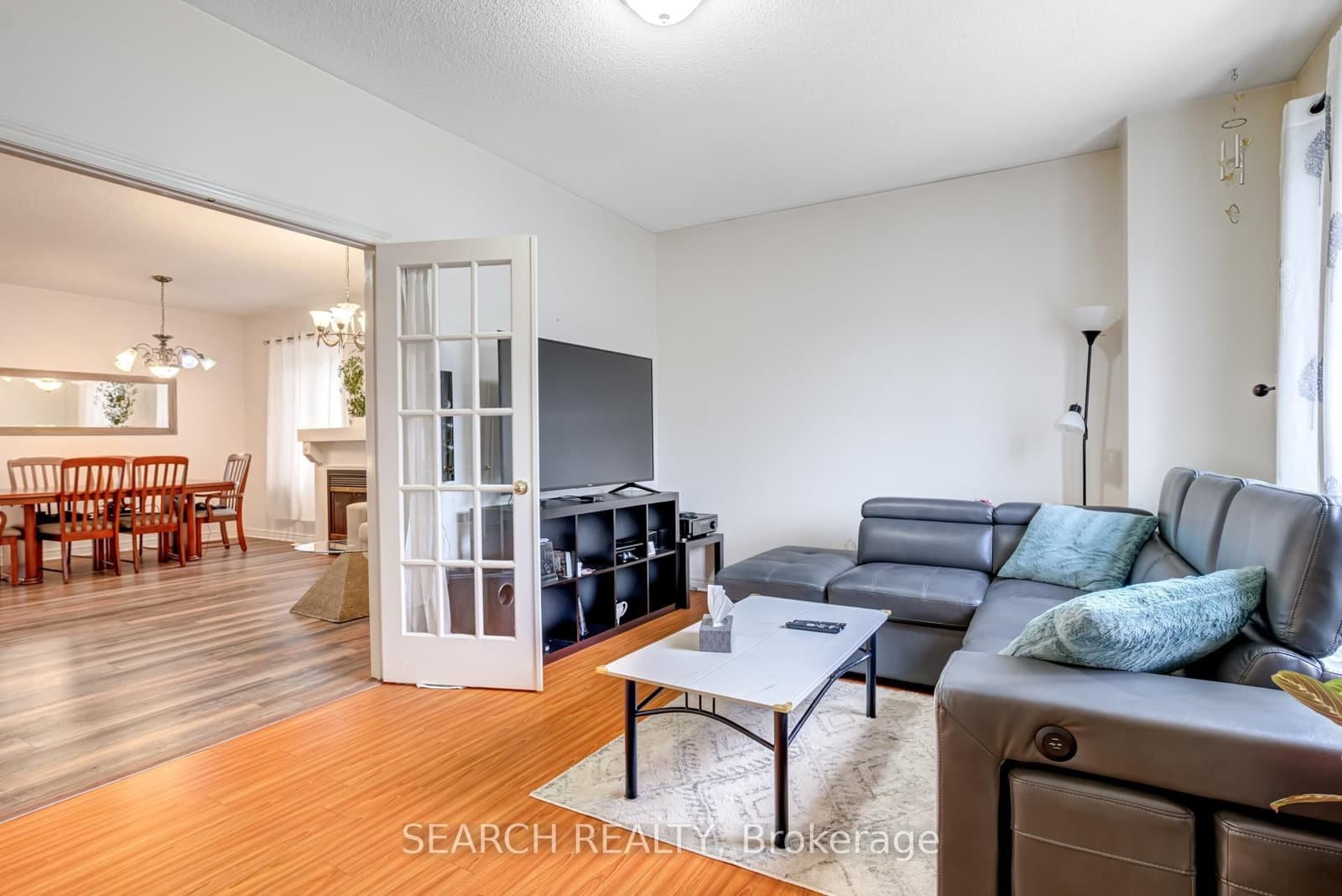 19 Treeline Boulevard thumbnail 6