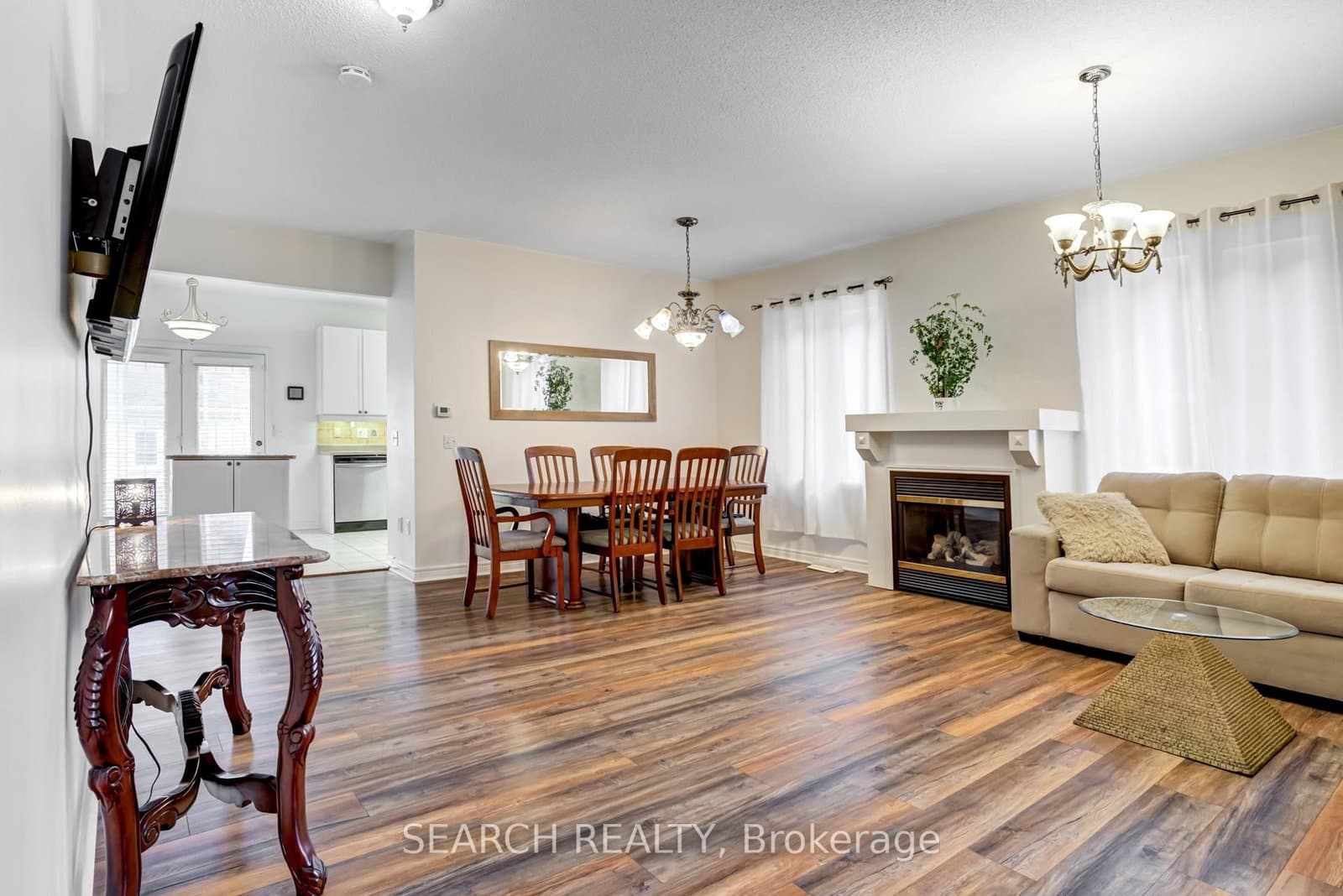 19 Treeline Boulevard thumbnail 8