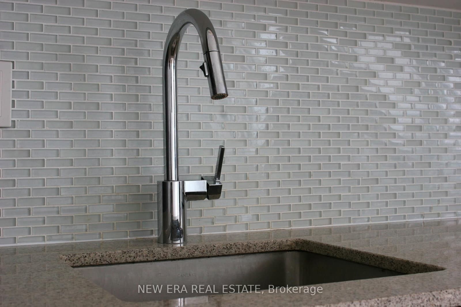 55 Speers Road, Unit 512 thumbnail 10