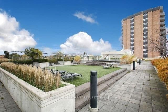 3865 Lake Shore Boulevard W, Unit 1109 thumbnail 16