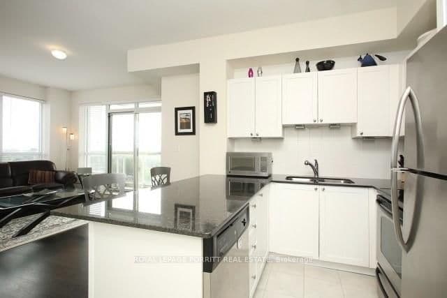 3865 Lake Shore Boulevard W, Unit 1109 thumbnail 2