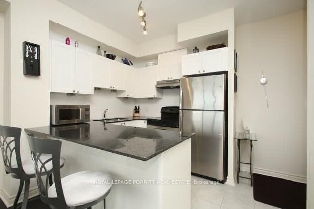 3865 Lake Shore Boulevard W, Unit 1109 thumbnail 3