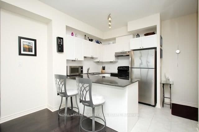 3865 Lake Shore Boulevard W, Unit 1109 thumbnail 4