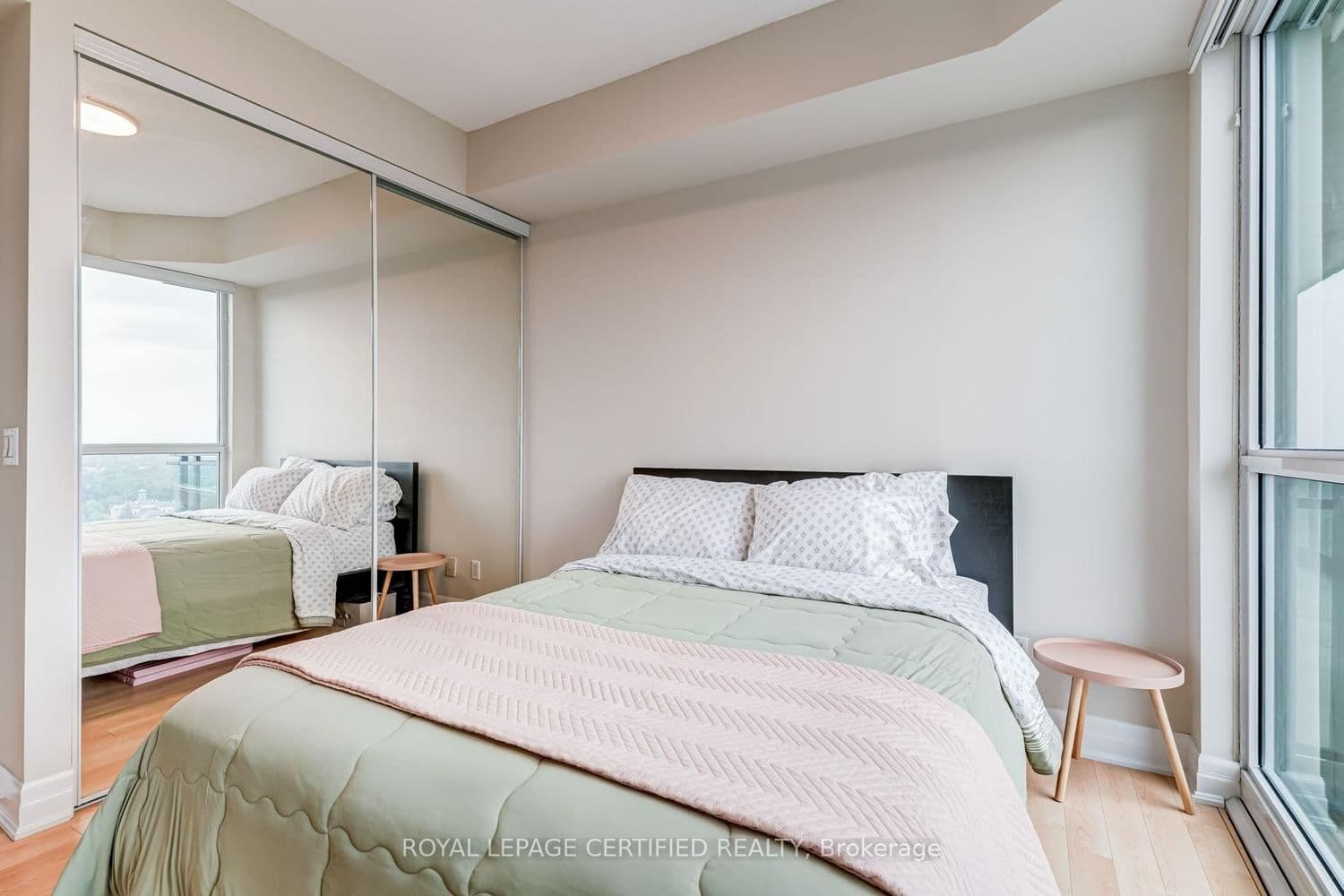 100 John Street, Unit 1806 thumbnail 26