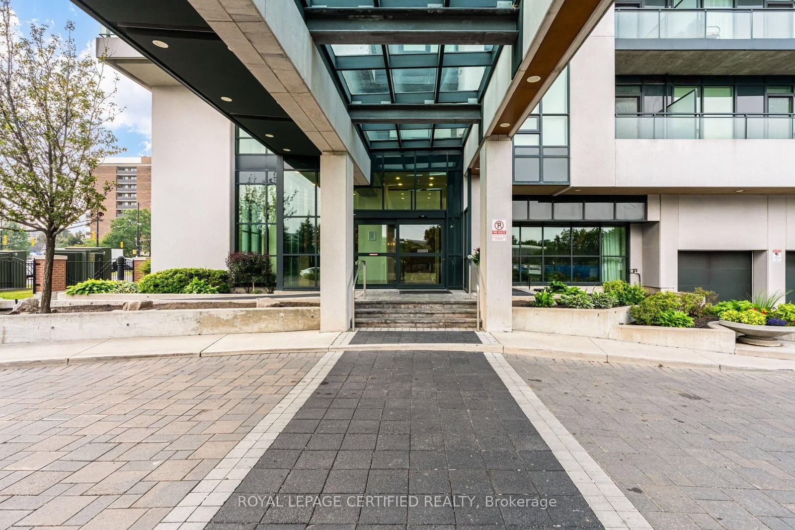 100 John Street, Unit 1806 thumbnail 3