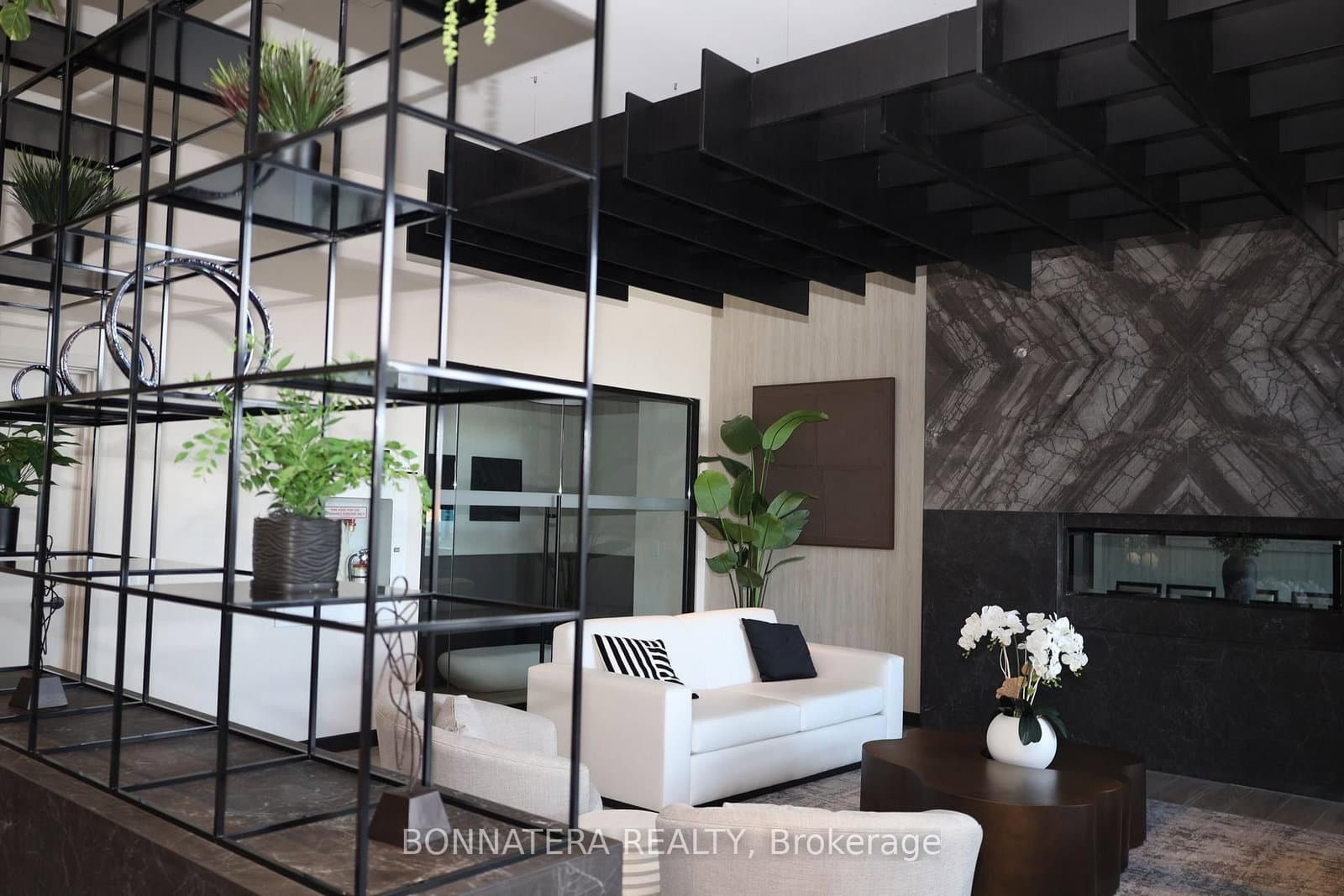 8020 Derry Road, Unit 1006 thumbnail 2