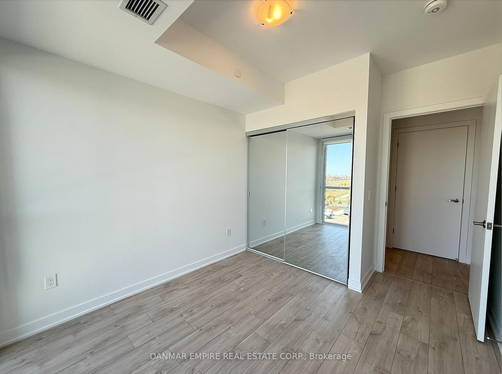760 Whitlock Avenue, Unit 309 thumbnail 23
