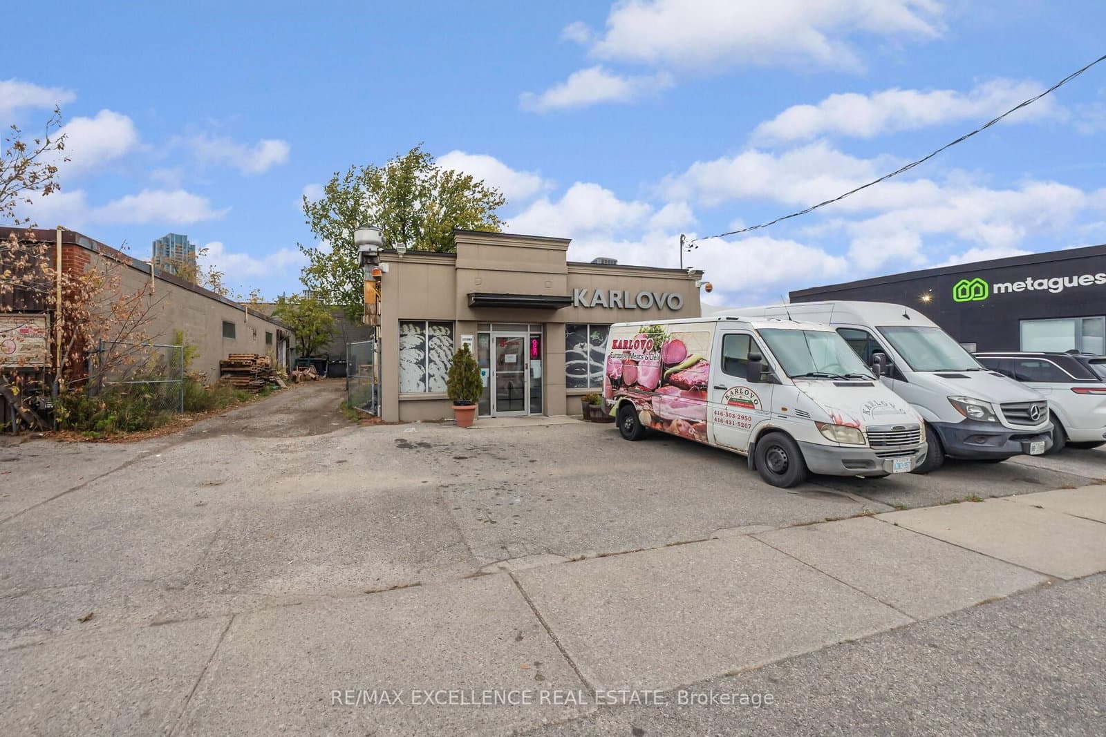 8 Six Point Road - Image 1