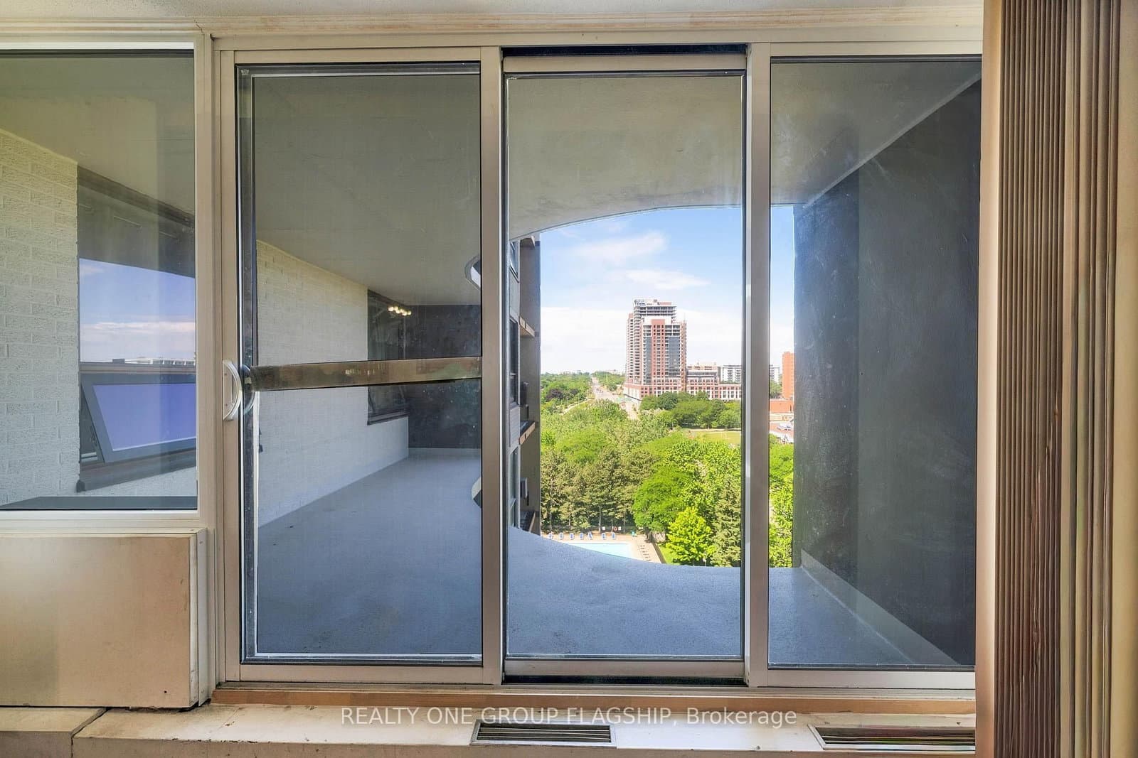 61 Richview Road, Unit 1401 thumbnail 16