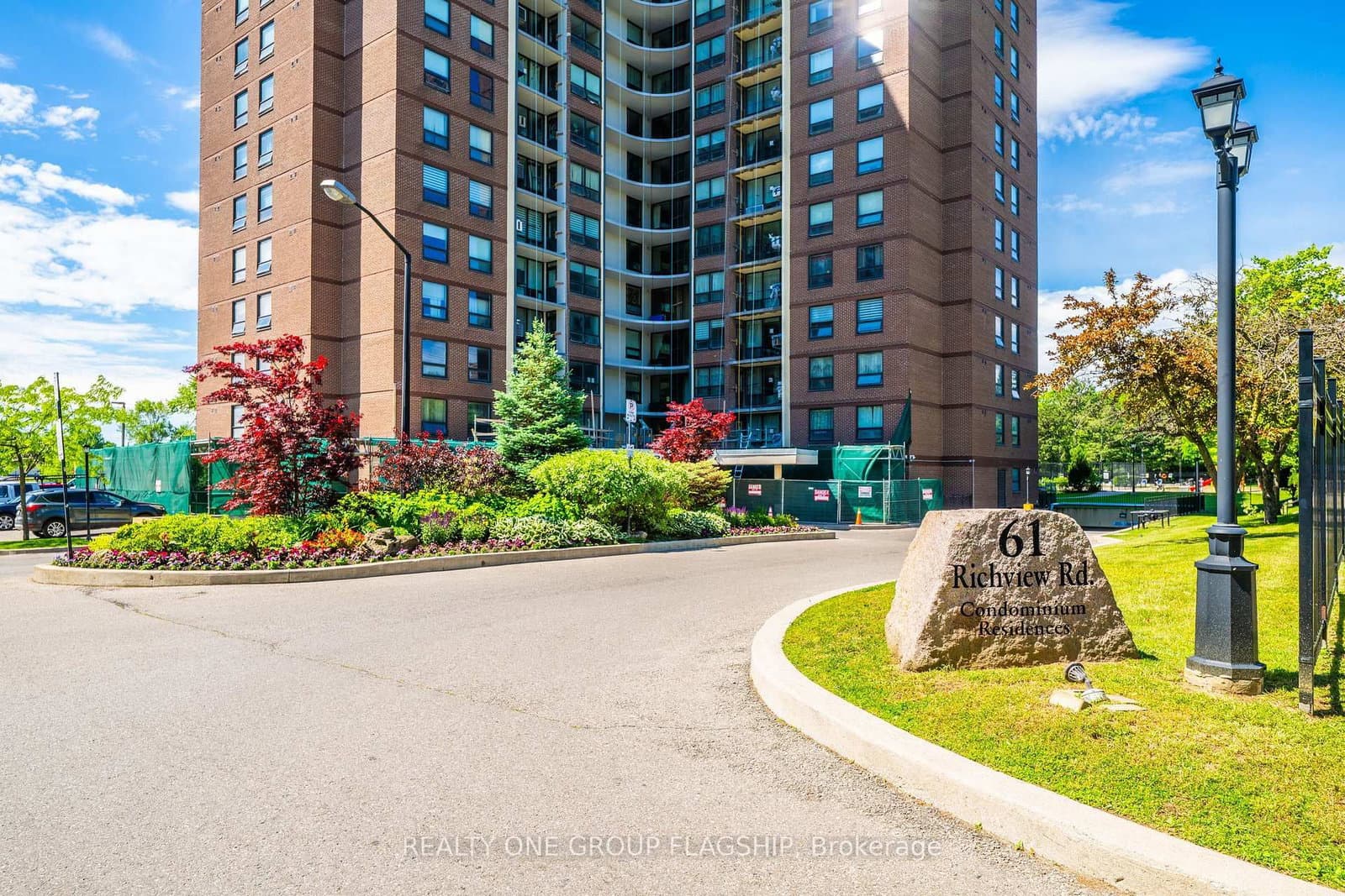 61 Richview Road, Unit 1401 thumbnail 2