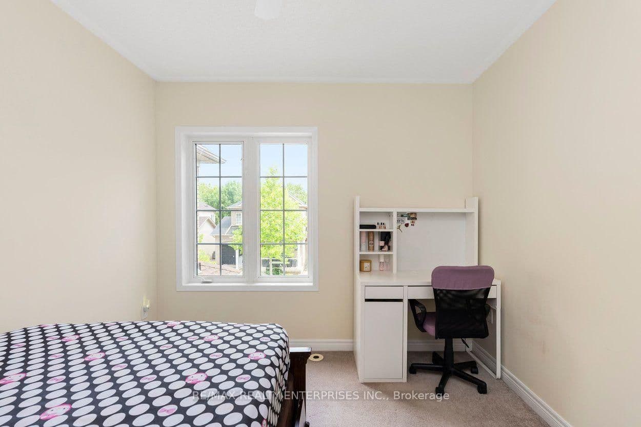 2248 Seton Crescent thumbnail 26