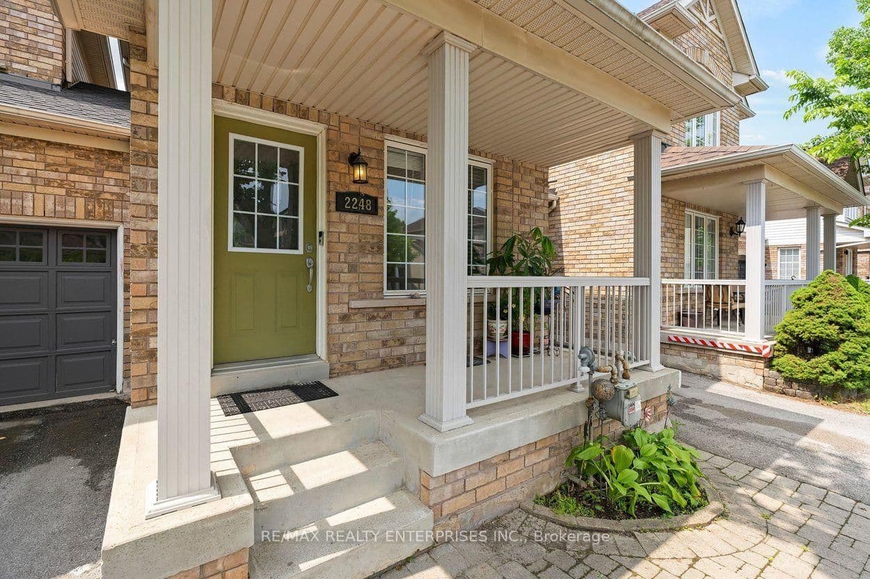2248 Seton Crescent thumbnail 3