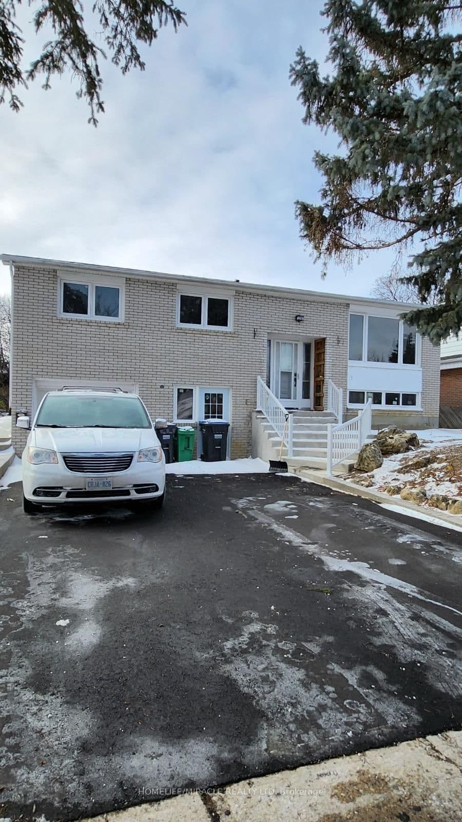 219 Mcmurchy Avenue, Unit Main - Image 1